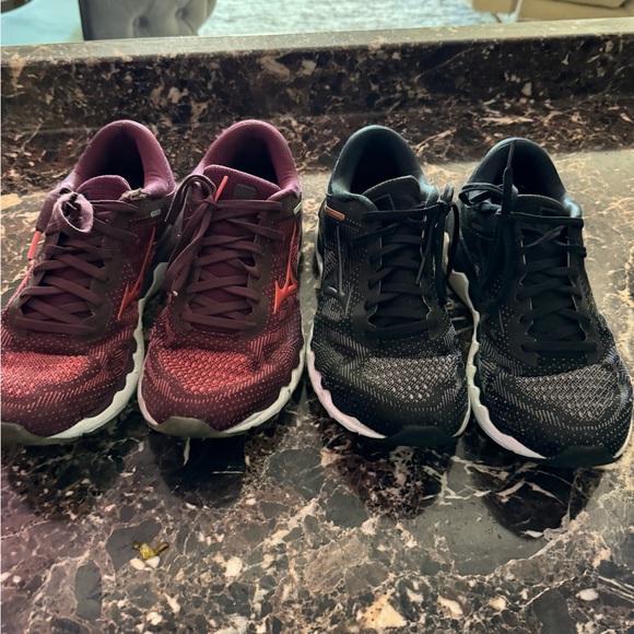 Shoes - Used Mizuna Horizon size 9